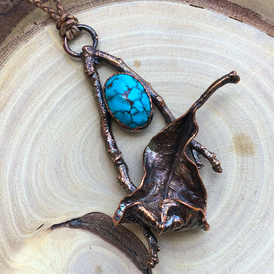EGYPTIAN TURQUOISE ON NATURAL TWIGS & WITHERED CROTON LEAF