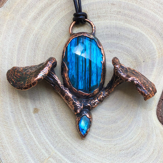 LABRADORITE, MOONSTONE & MUSHROOM