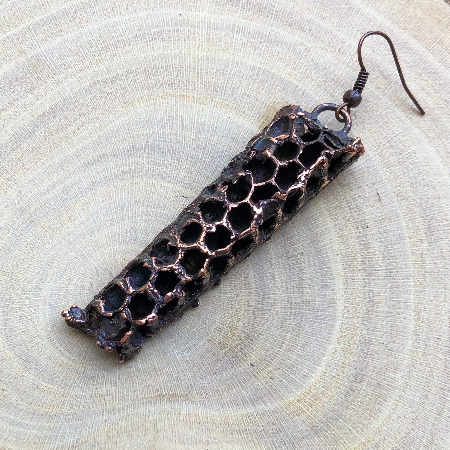 HONEYCOMB SINGLE EARRING