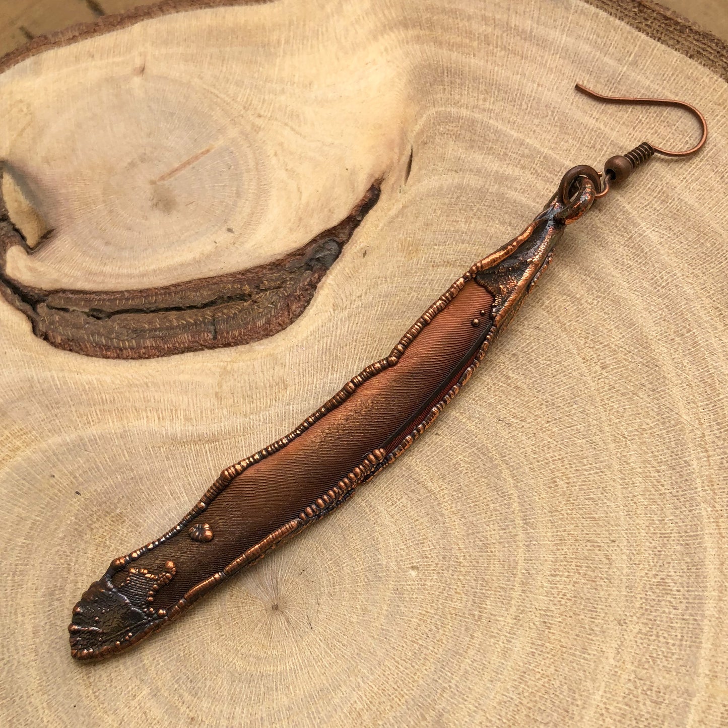 RED PARROT FEATHER SINGLE EARRING