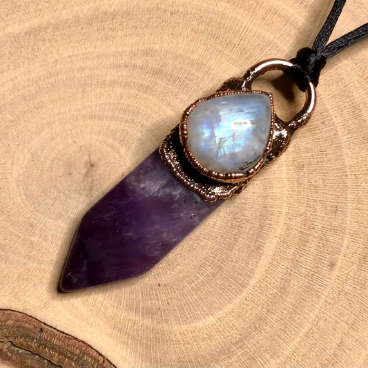 AMETHYST & MOONSTONE