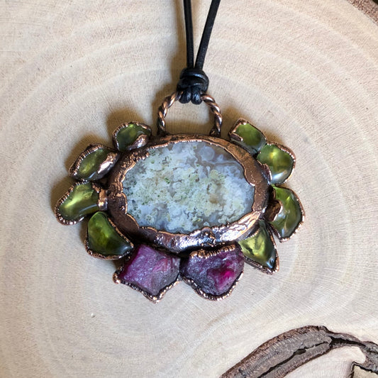 AGATE, PERIDOT & RUBY