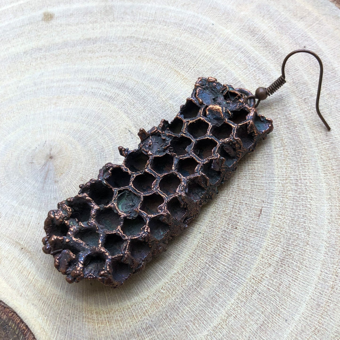HONEYCOMB SINGLE EARRING