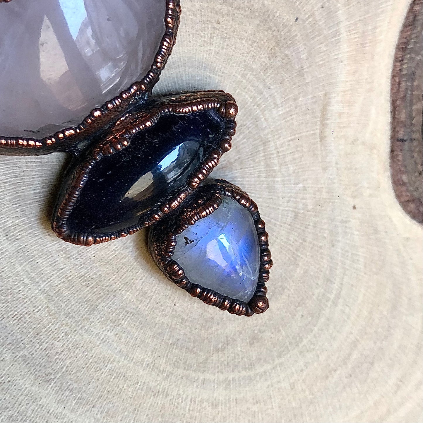 ROSE QUARTZ, AMETHYST & MOONSTONE