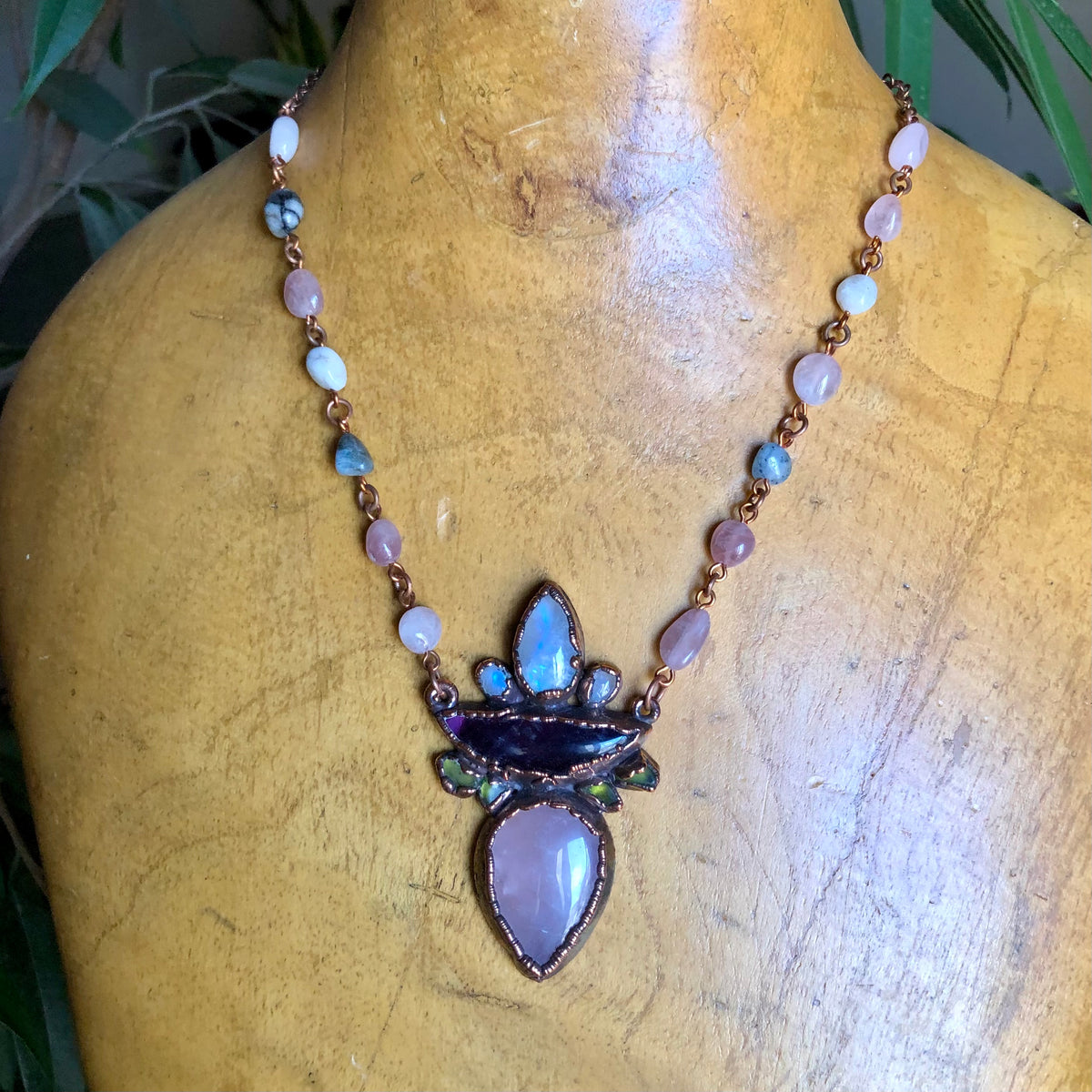 MOONSTONE, AMETHYST, PERIDOT, ROSE QUARTZ & MORGANITE