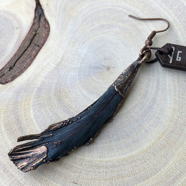 PIGEON FEATHER SINGLE EARRING