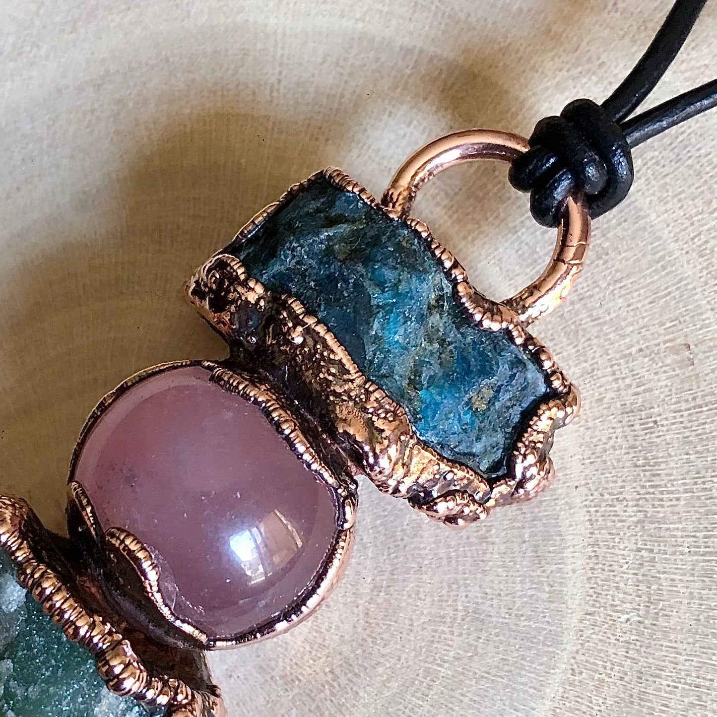 APATITE, ROSE QUARTZ & AVENTURINE