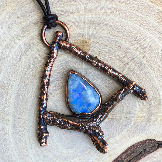 MOONSTONE ON NATURAL TWIGS
