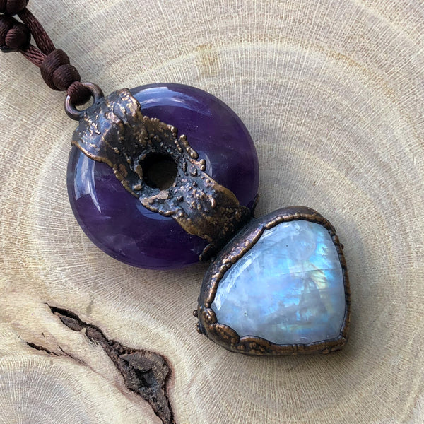 AMETHYST & MOONSTONE