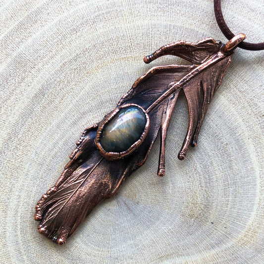 PIGEON FEATHER & LABRADORITE