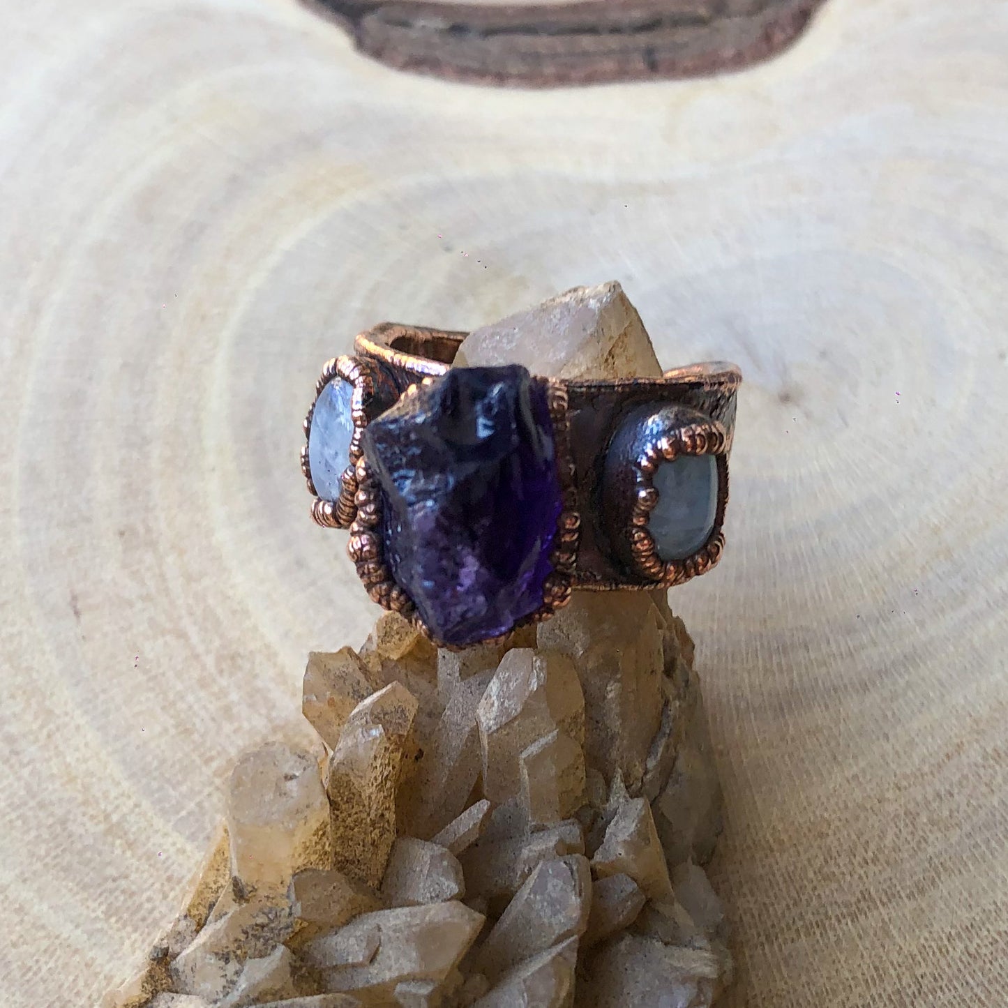 AMETHYST & MOONSTONE