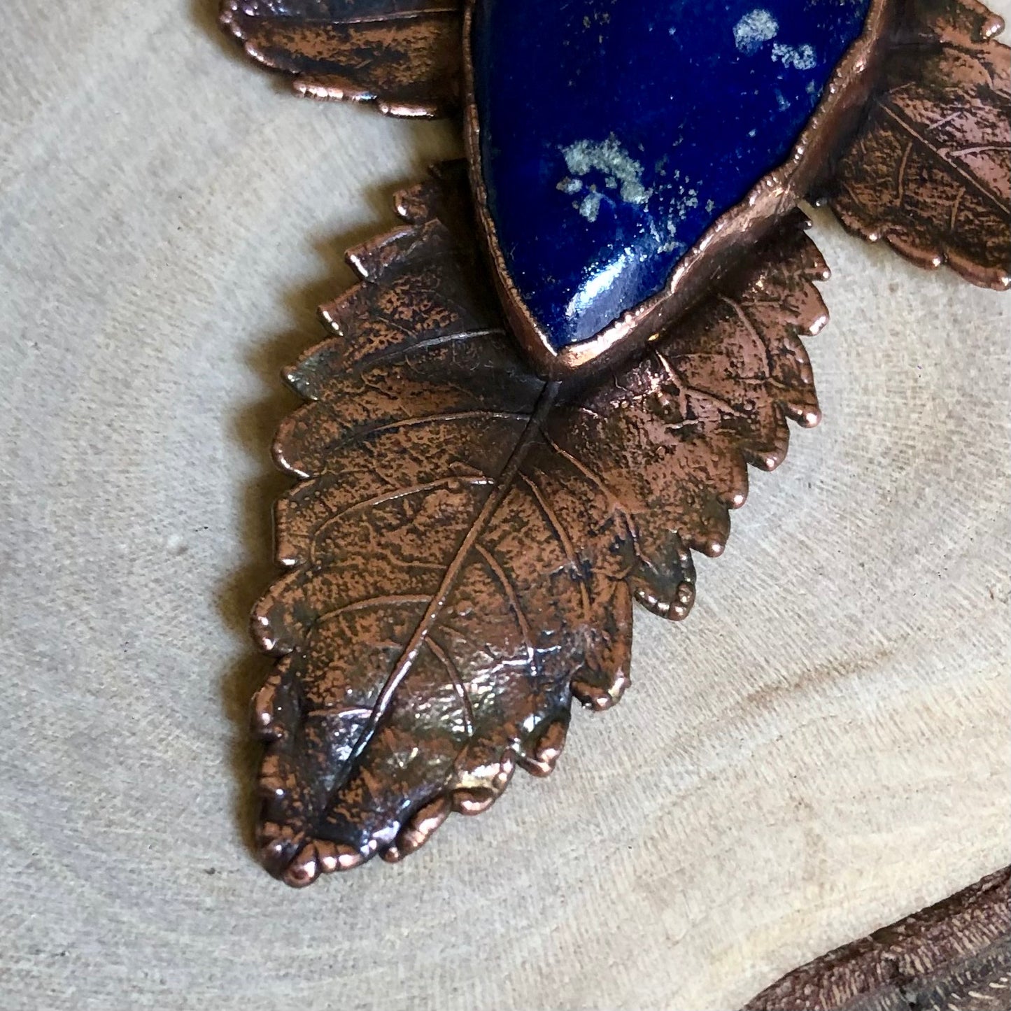 NATURAL LEAF & LAPIS LAZULI