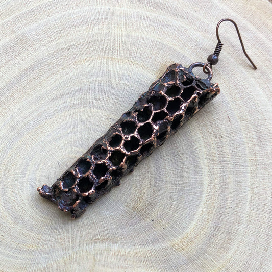 HONEYCOMB SINGLE EARRING
