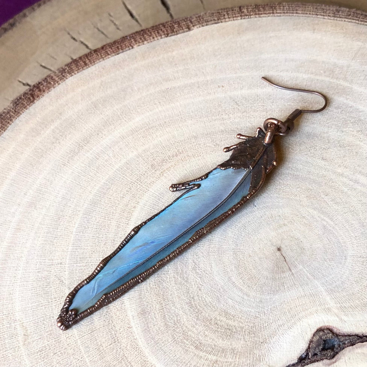 BLUE PARROT FEATHER SINGLE EARRING