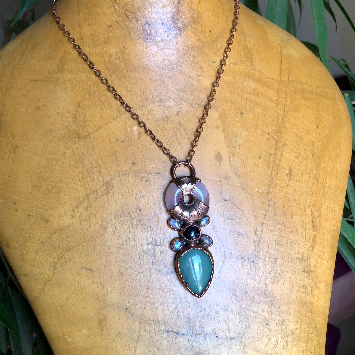 ROSE QUARTZ, AMETHYST, MOONSTONE & AVENTURINE