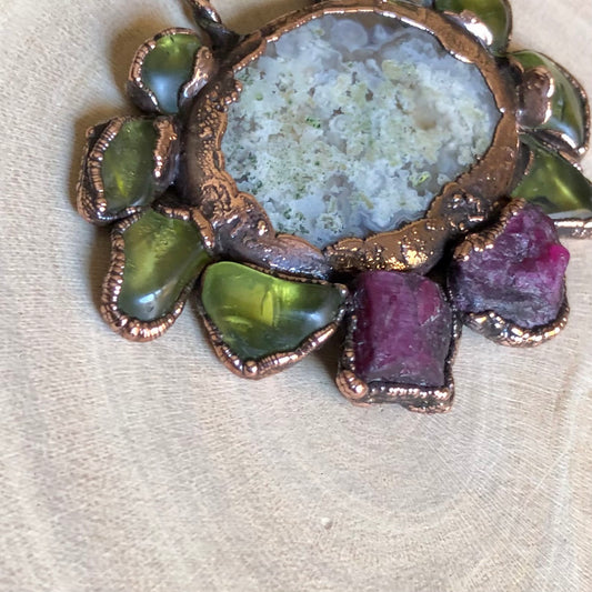 AGATE, PERIDOT & RUBY