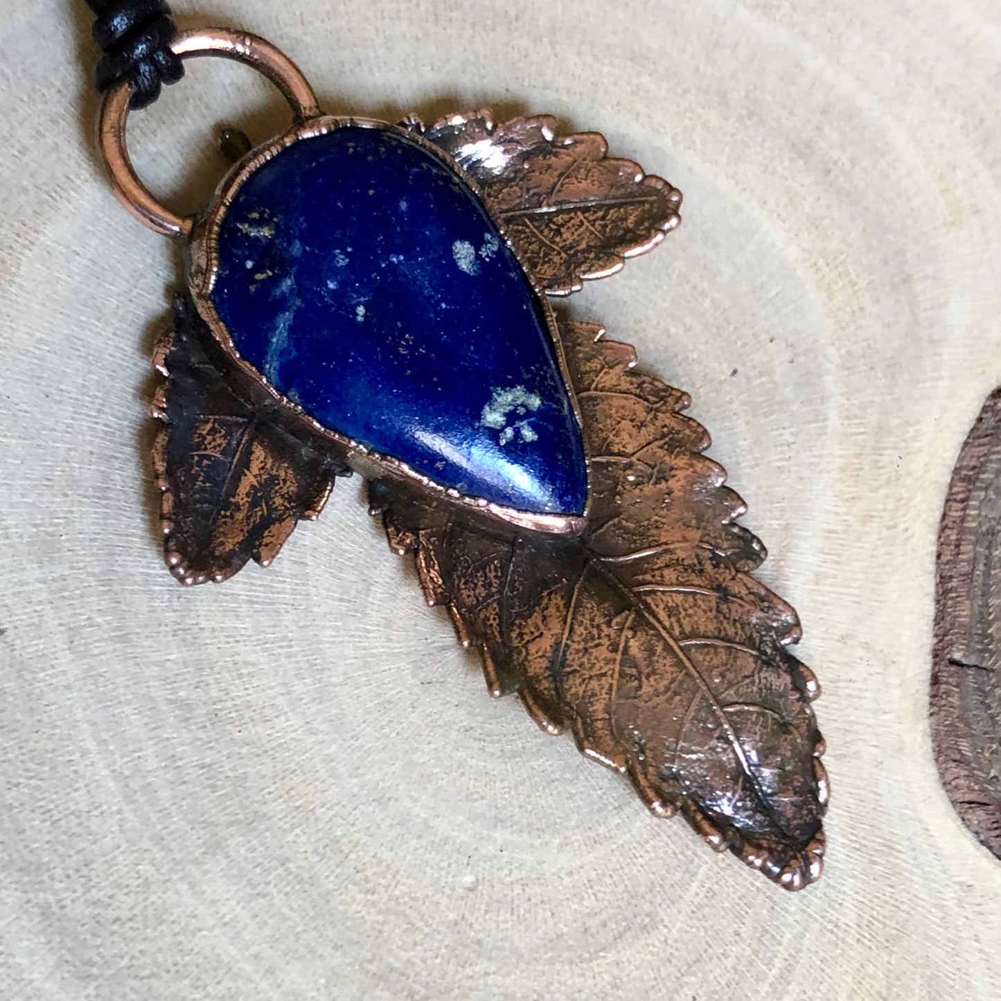 NATURAL LEAF & LAPIS LAZULI