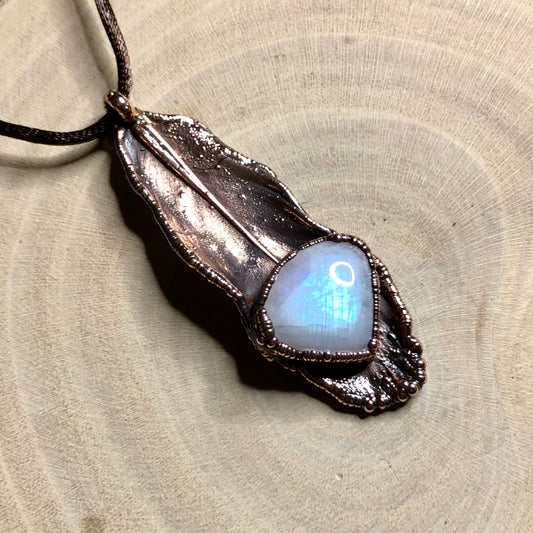 PIGEON FEATHER & MOONSTONE