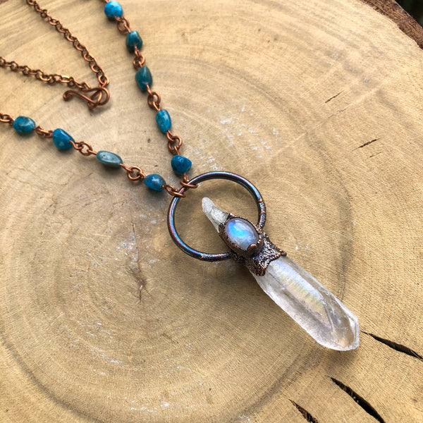 LEMURIAN QUARTZ, MOONSTONE & APATITE