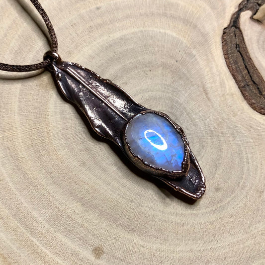 PIGEON FEATHER & MOONSTONE