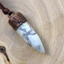 HOWLITE