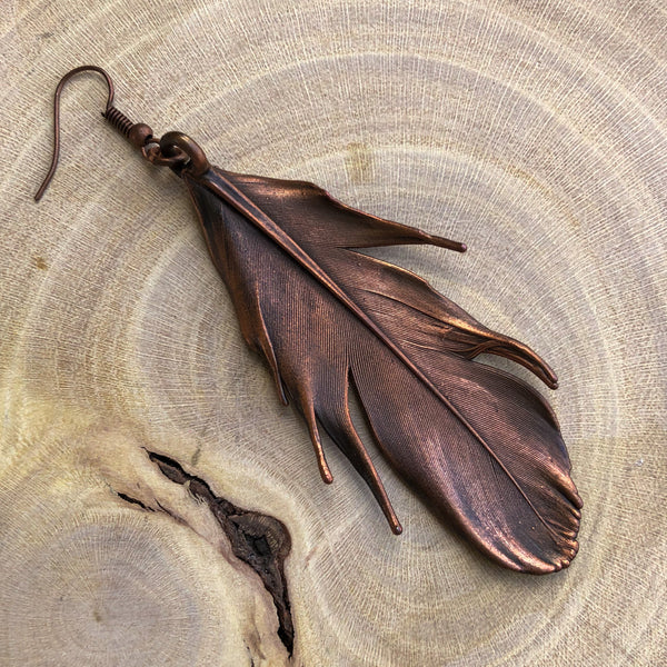 NATURAL PIGEON FEATHER SINGLE EARRING