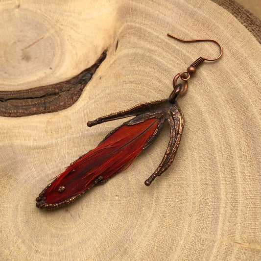 RED PARROT FEATHER SINGLE EARRING