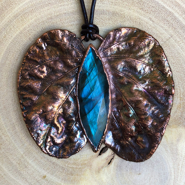 NATURAL LEAF & LABRADORITE